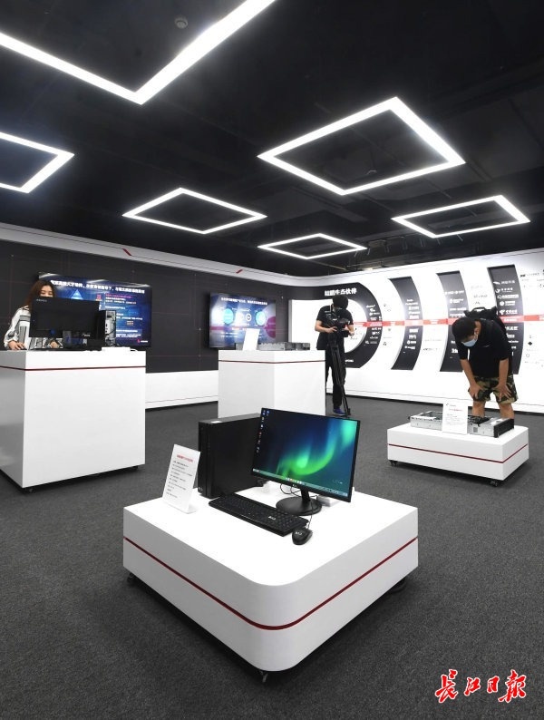 助力武漢數(shù)字經(jīng)濟發(fā)展，長江鯤鵬一年接入企業(yè)三百余家