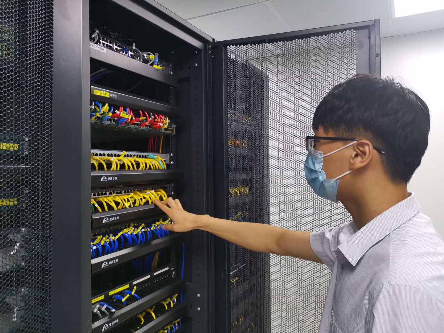 外包公司it運(yùn)維職位嗎?_運(yùn)維外包公司_服務(wù)器運(yùn)維外包